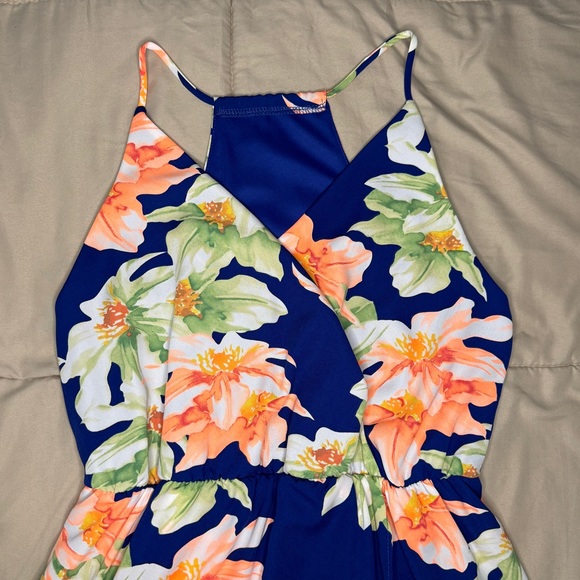 Dress - Picture 1 of 2